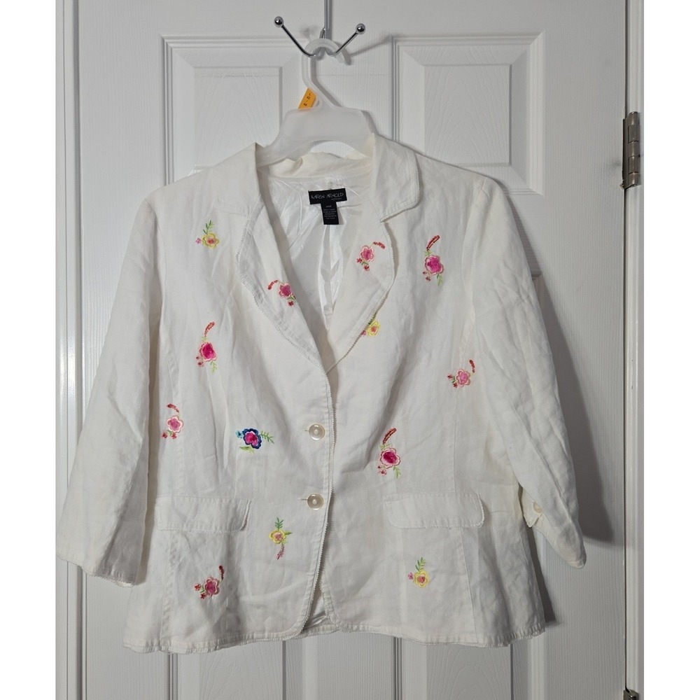 Karen Arnold Linen Blazer Size‎ 14W. White with embroidery Flowers in front